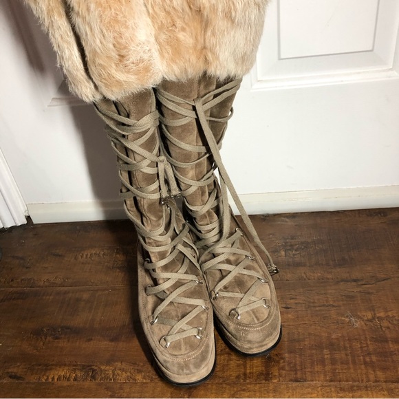 Stuart Weitzman Beige Y2K Suede Fur Trim Lace Up Troll Winter wedge Boots - Picture 4 of 9